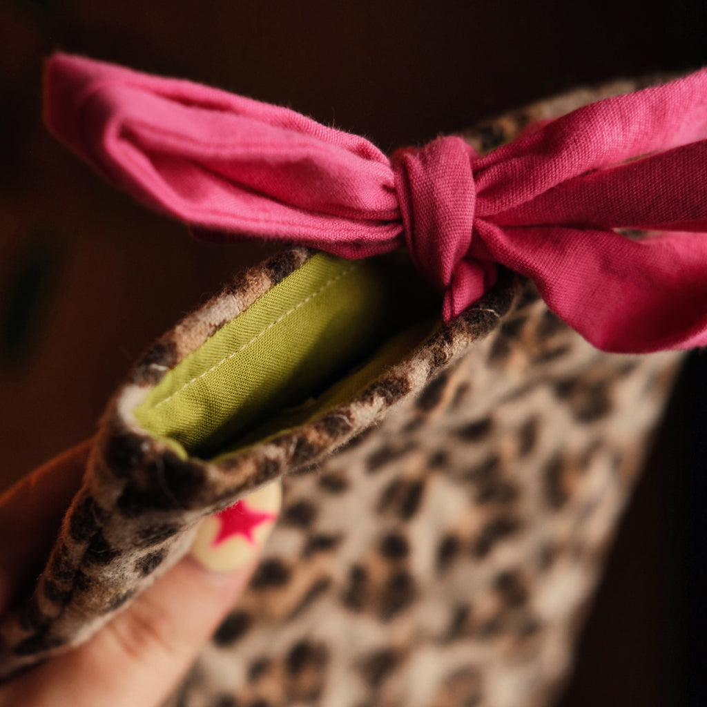 Pochette pour liseuse upcyclée cheetah (Kindle Basic/Paperwhite)
