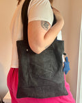 Sac à main upcyclé denim noir + breloque étoile bleue