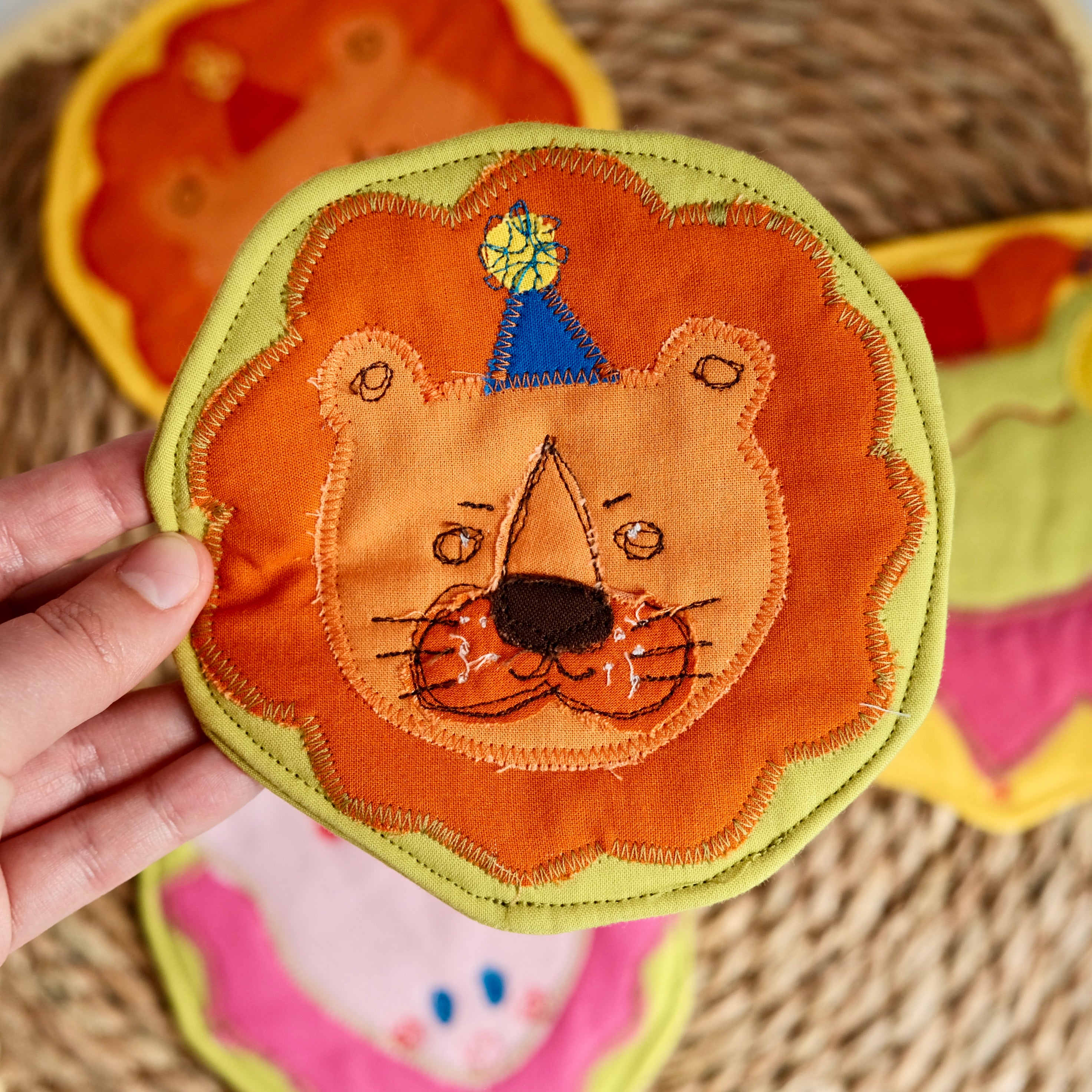 Sous-verre Clownimal Balthazar le lion sur fond chartreuse