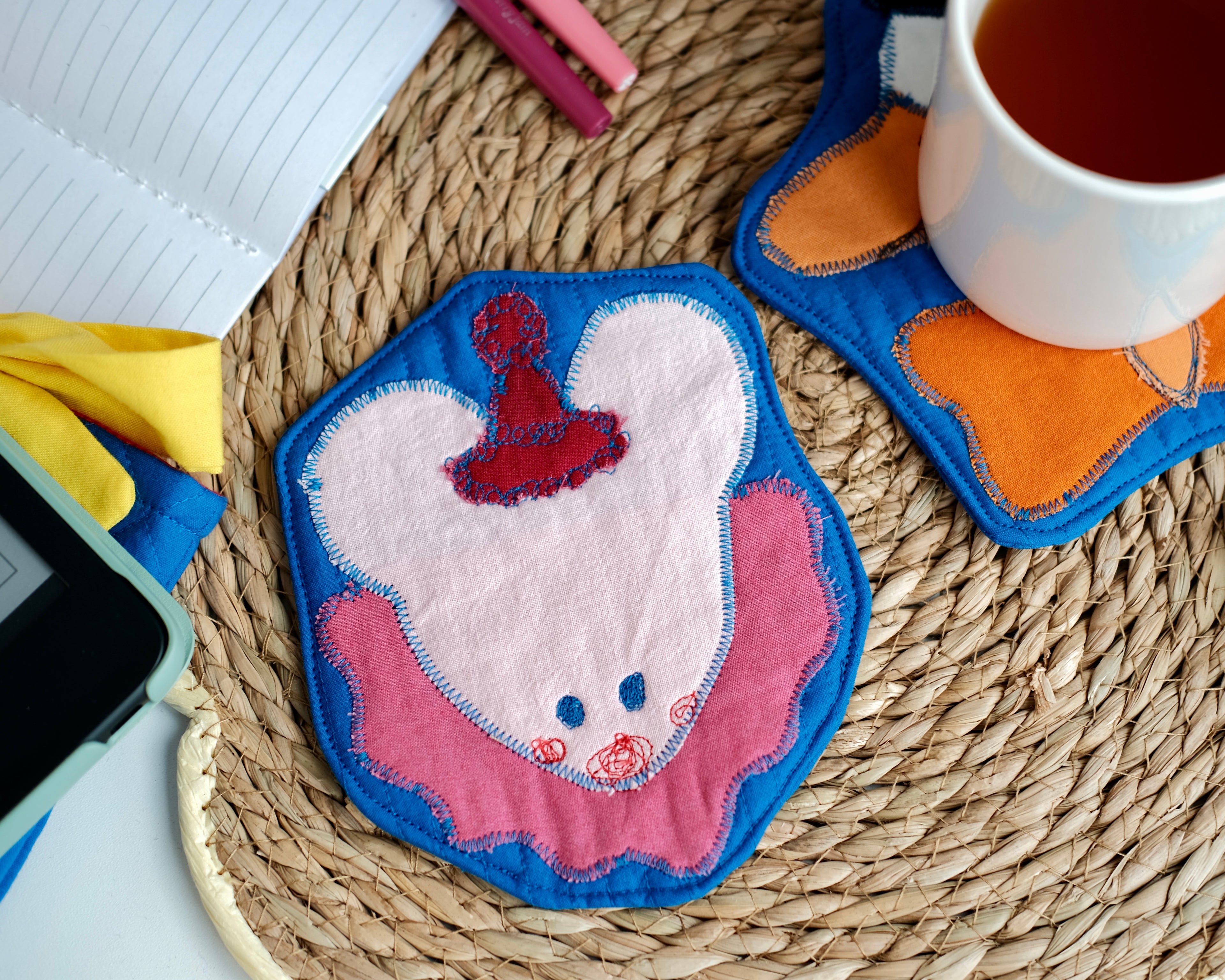 Sous-verre Clownimal Timmy la souris sur fond bleu